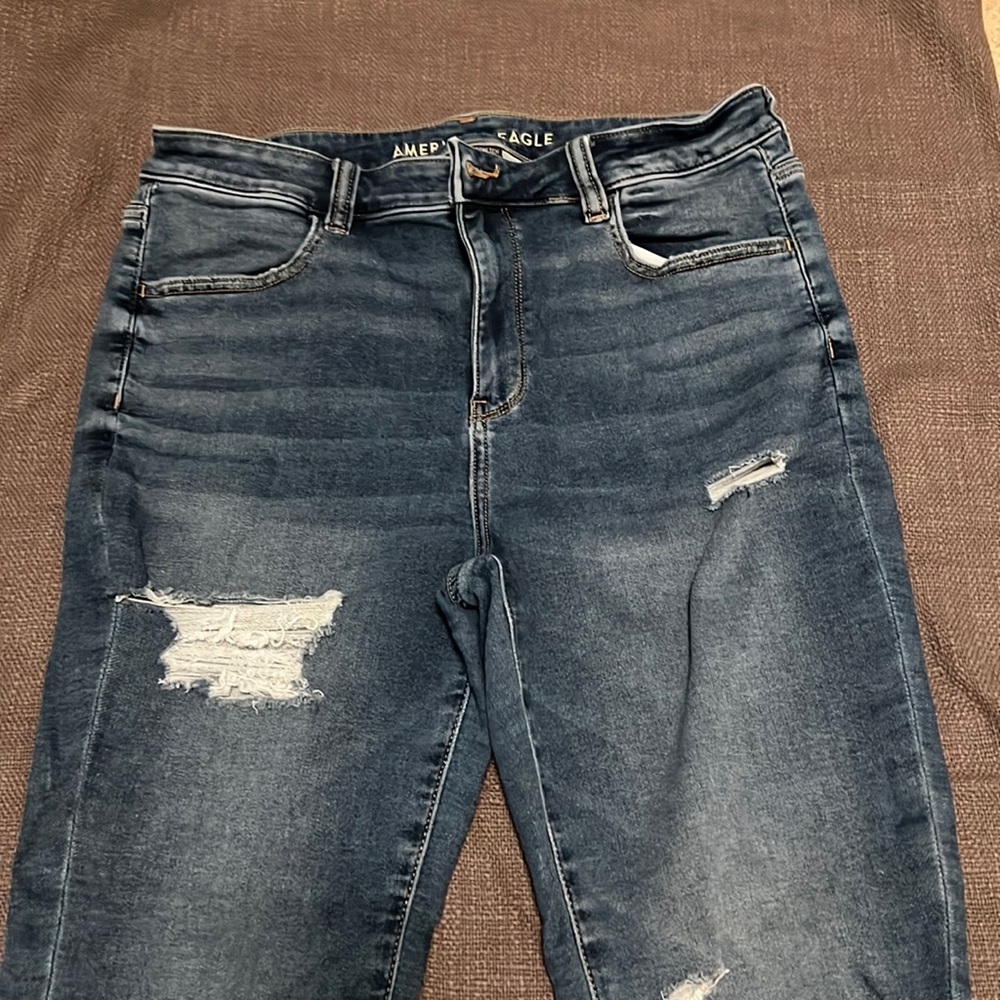 American eagle ripped jeans
